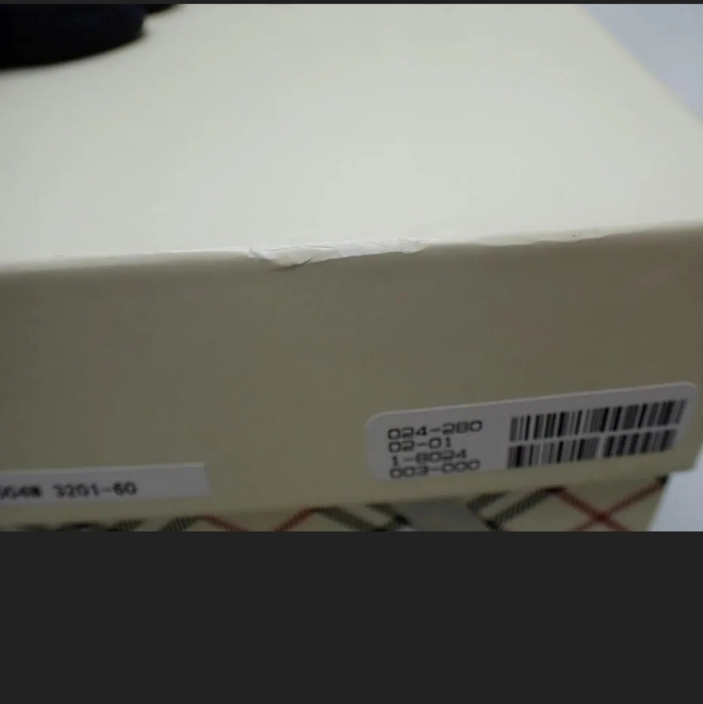 Burberry Nova Check Pouch Set - Picture 5 of 5